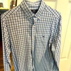 Vineyard Vines mens classic fit tucker shirt